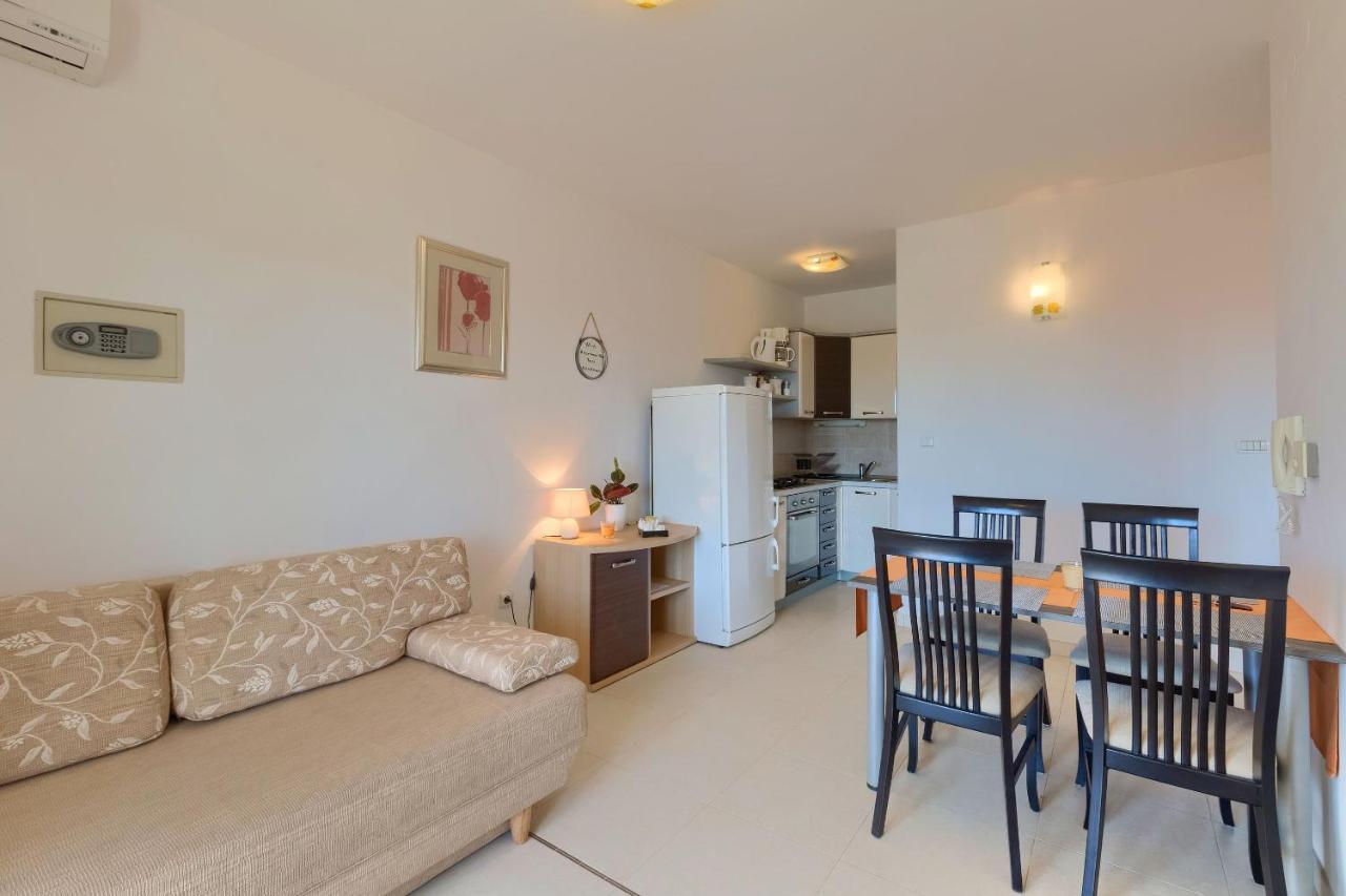 Apartments Boris Fazana Luaran gambar
