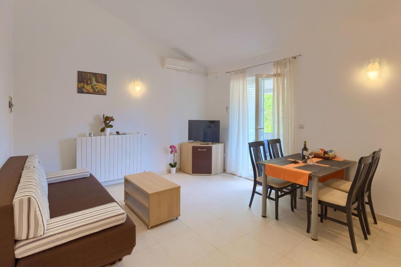 Apartments Boris Fazana Luaran gambar