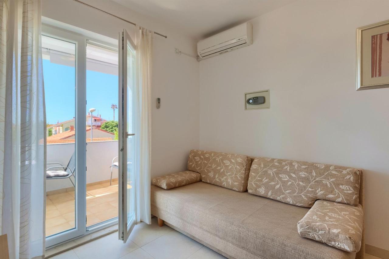 Apartments Boris Fazana Luaran gambar