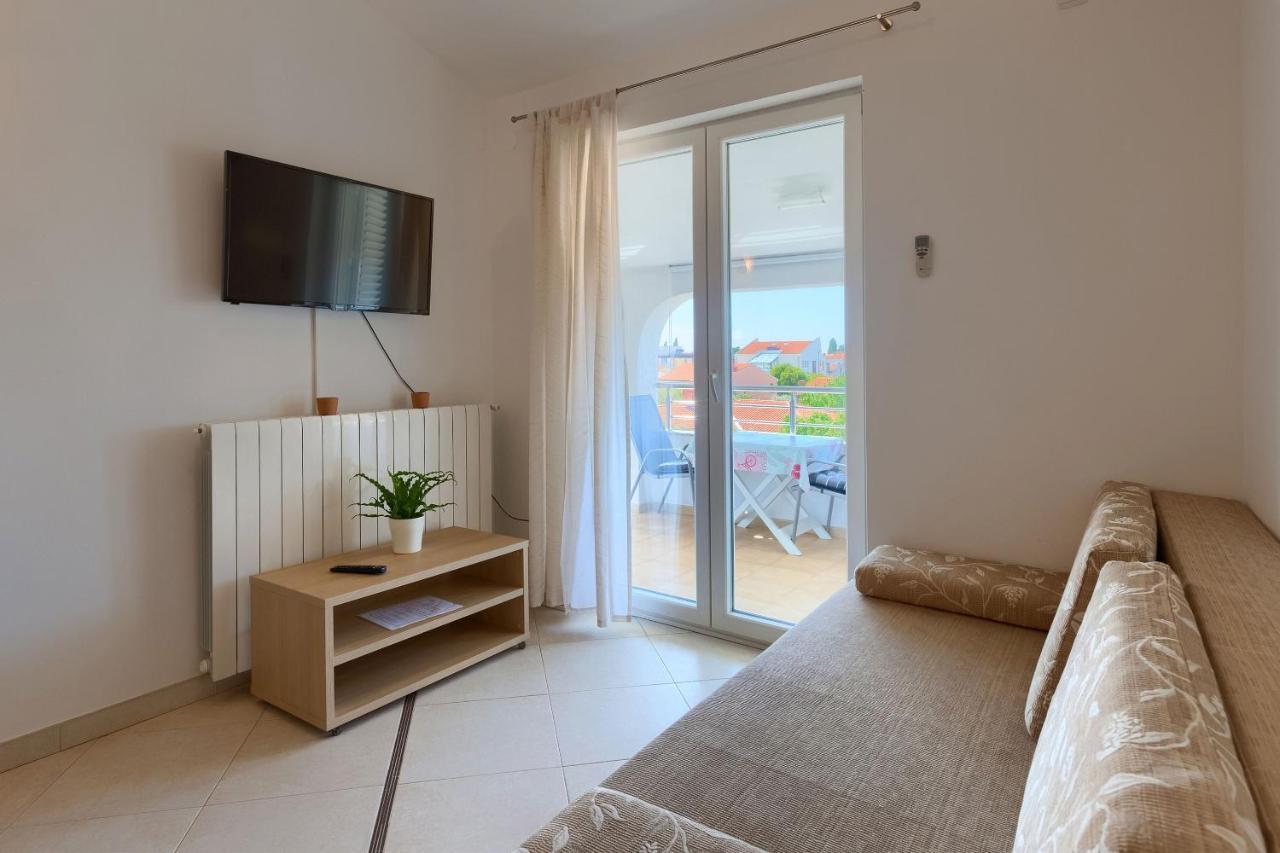 Apartments Boris Fazana Luaran gambar