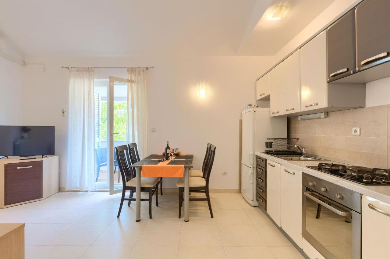Apartments Boris Fazana Luaran gambar